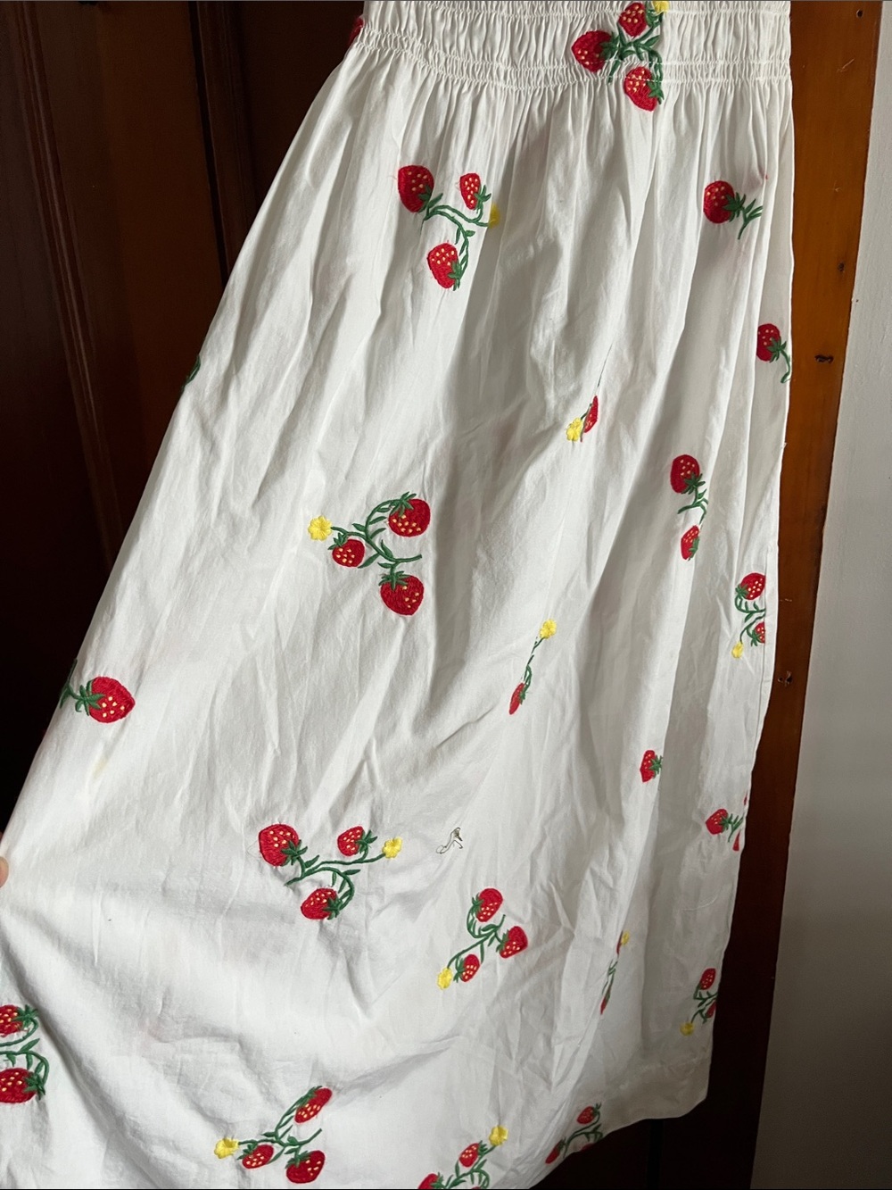 Damson Madder White Strawberry Embroidery Midi Dress with Puff Sleeves - Picture 10 of 16
